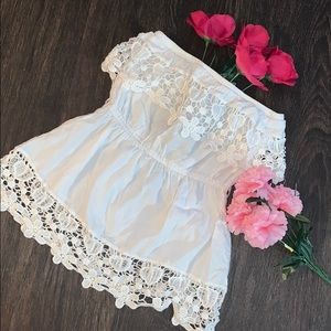 💐🌸Rue21 Crochet Strapless Top🌺🌹